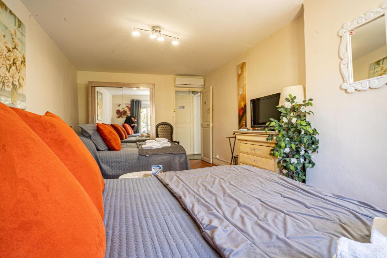 Domaine De L'Aufrene Bed & Breakfast Hyères Екстериор снимка