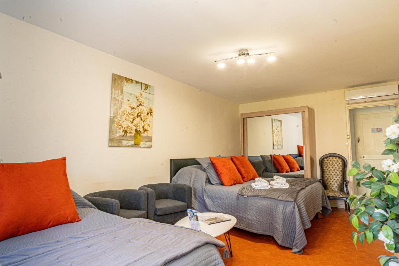 Domaine De L'Aufrene Bed & Breakfast Hyères Екстериор снимка