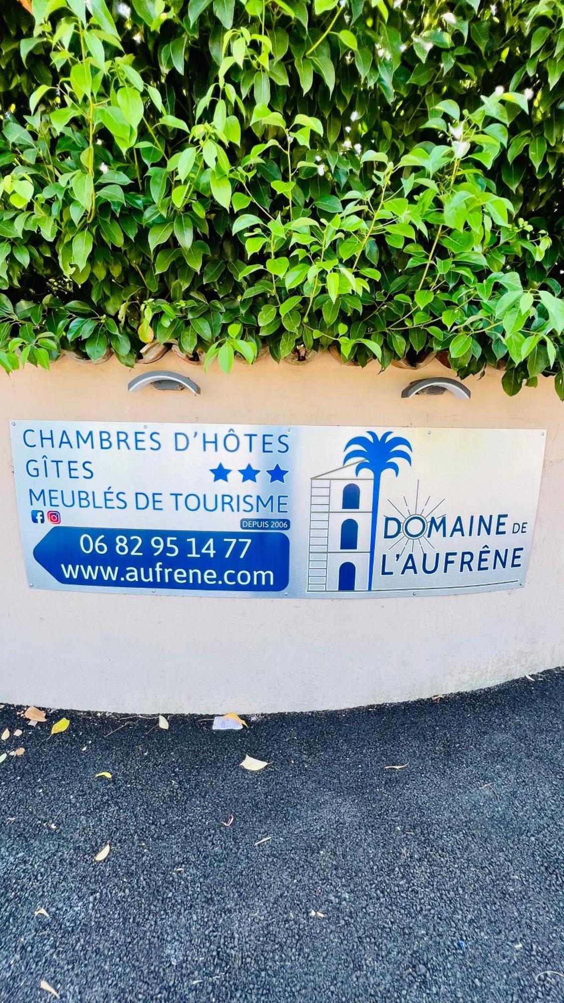 Domaine De L'Aufrene Bed & Breakfast Hyères Екстериор снимка