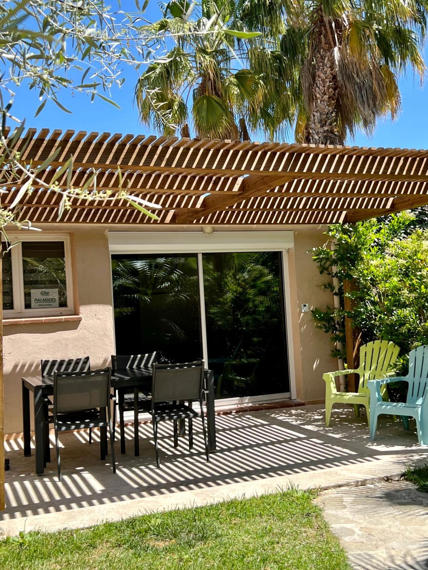 Domaine De L'Aufrene Bed & Breakfast Hyères Екстериор снимка