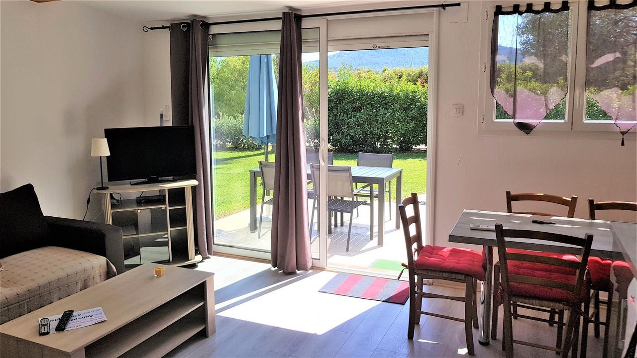 Domaine De L'Aufrene Bed & Breakfast Hyères Екстериор снимка